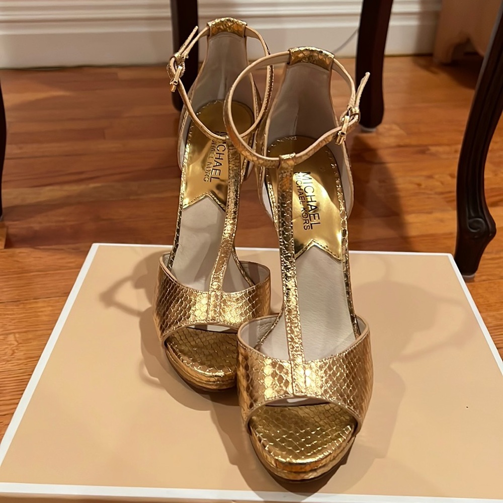 Michael Khors Gold Heels
